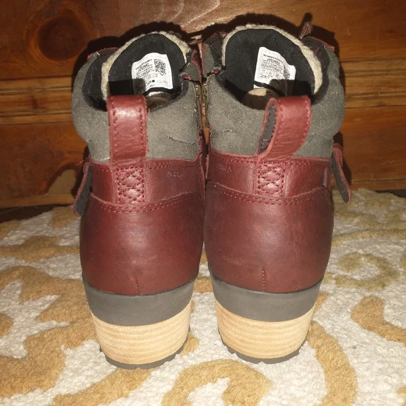 ~~MERRELL👢Shiloh II Boots~~ - Picture 10 of 16